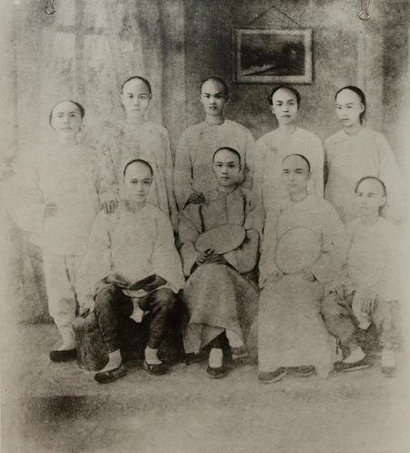 1381365381-536470049-450x497.jpg